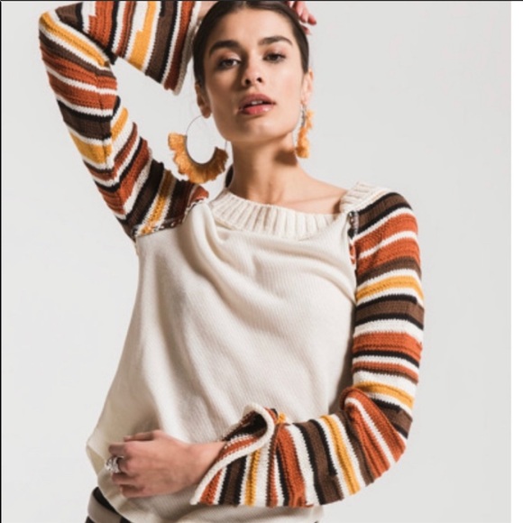 🆕 Altar’d State Thermal Top with sweater sleeves - Picture 1 of 12